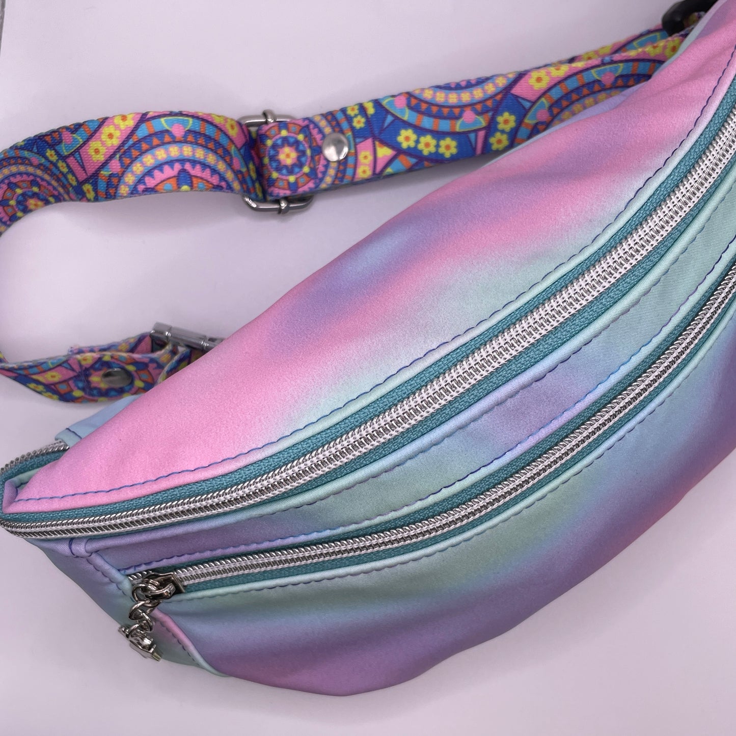 Triangular Hip Pack