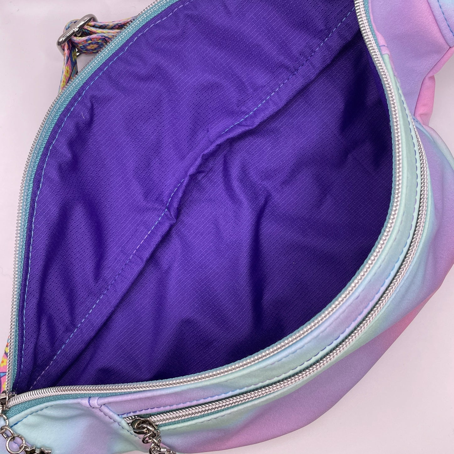 Triangular Hip Pack